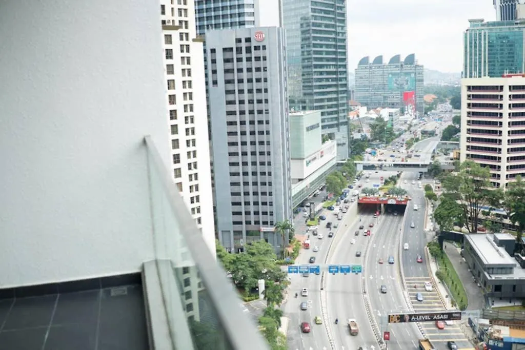 Kl Top Location Kid'S Theme White Collar Apartment Kuala Lumpur