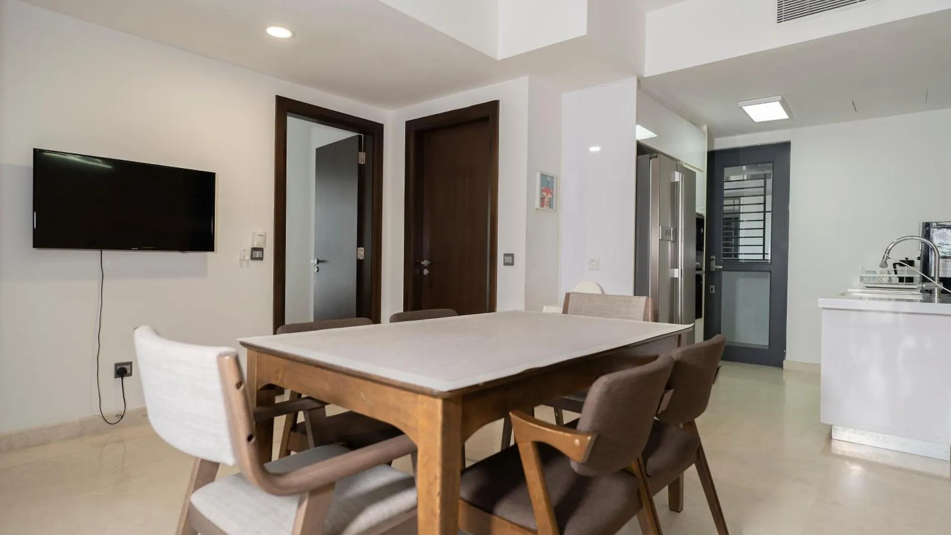 Kl Top Location Kid'S Theme White Collar Apartment Kuala Lumpur