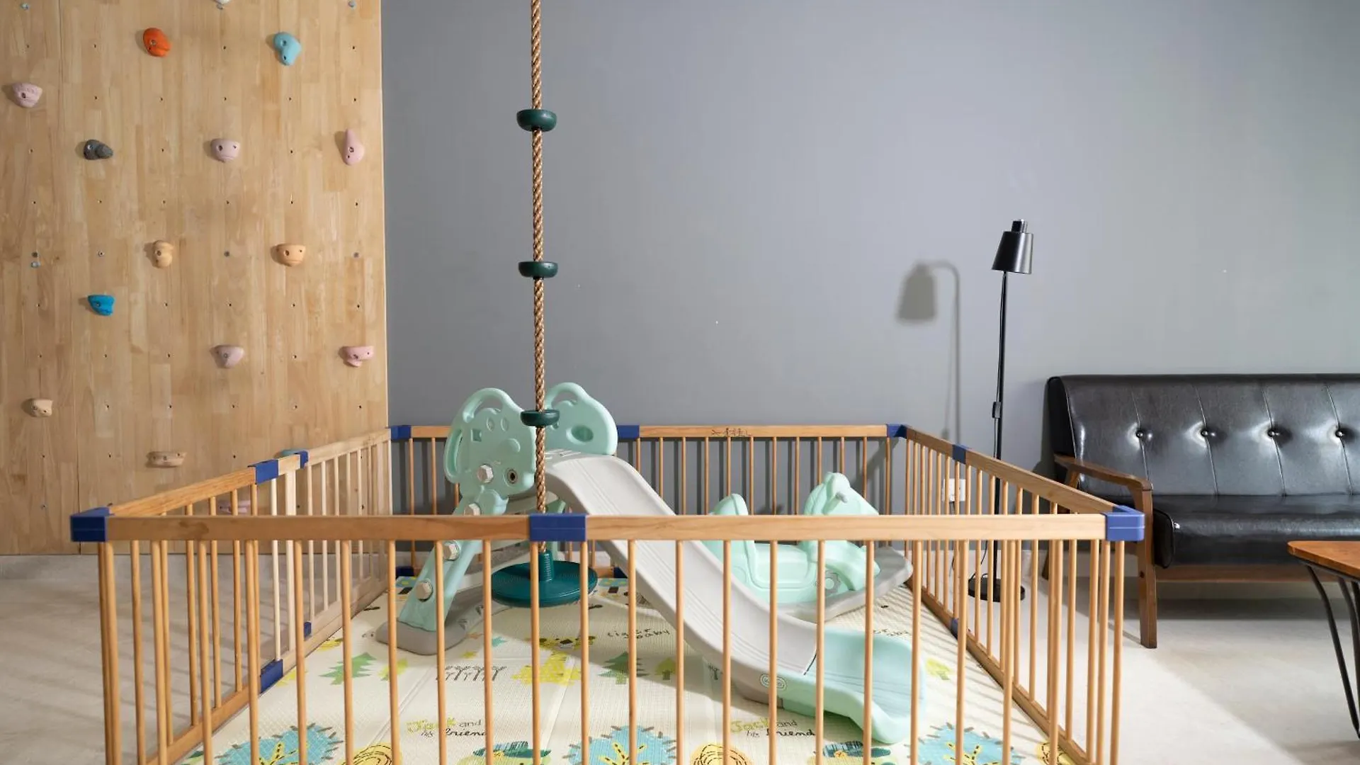 Kl Top Location Kid'S Theme White Collar Apartment Kuala Lumpur